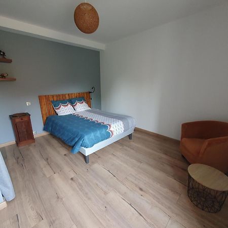 Maison Dans Ancien Corps De Ferme 4 A 6 Personnes Saint-Clement  Bagian luar foto
